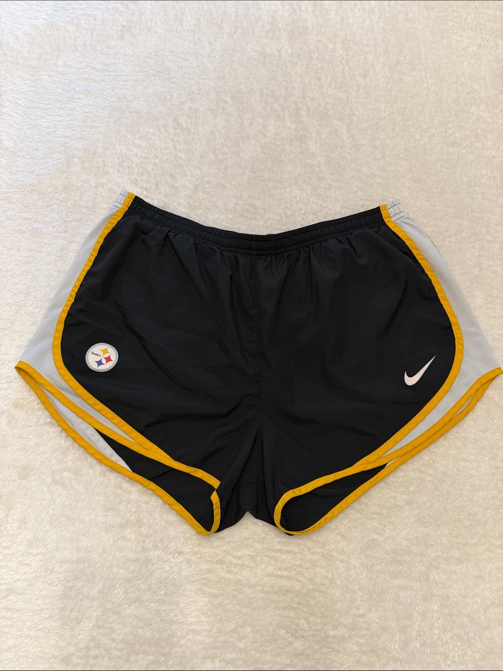 Women’s Nike Pittsburgh Steelers Dri-Fit Shorts